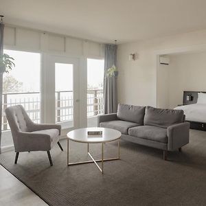 Suite Hollywood View